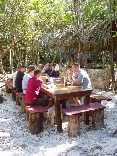 LABNA HA EXPLORATION EXPEDITION - FEBRUARY 2005 074.jpg